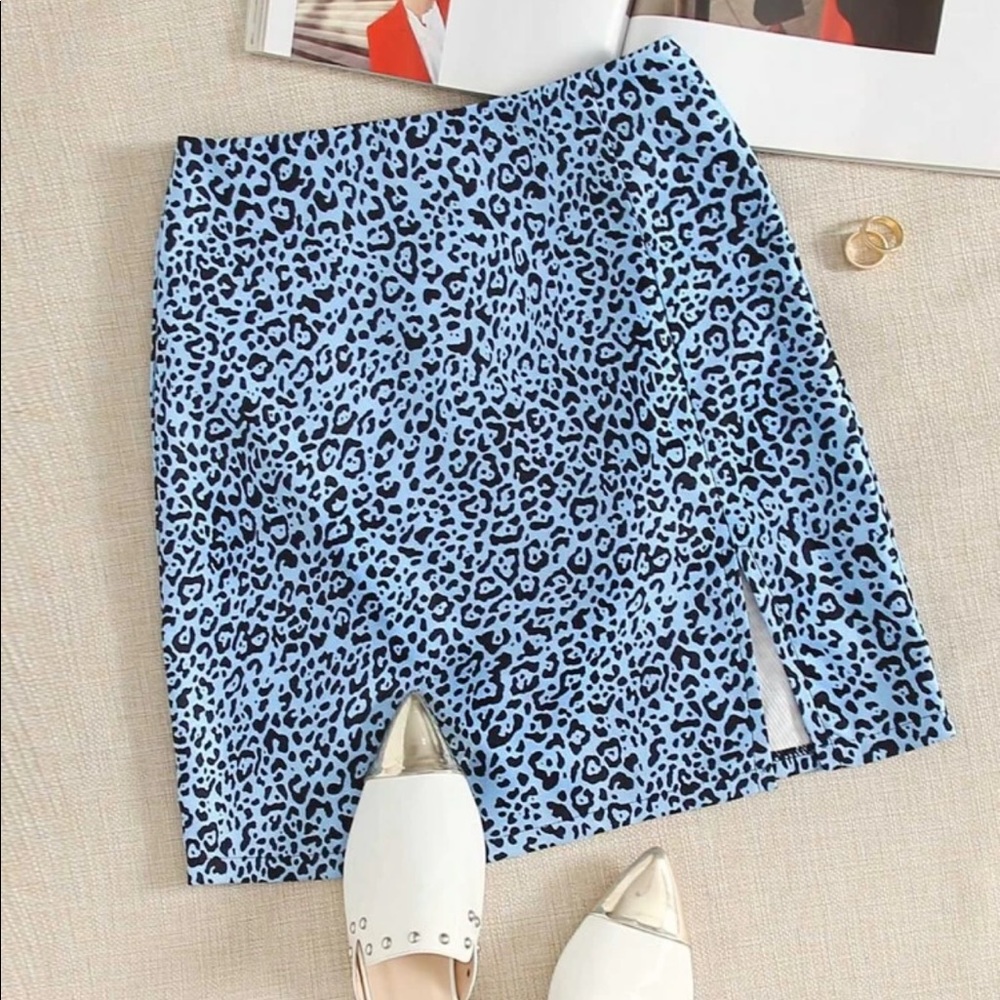 SHEIN light/ medium blue leopard print mini skirt